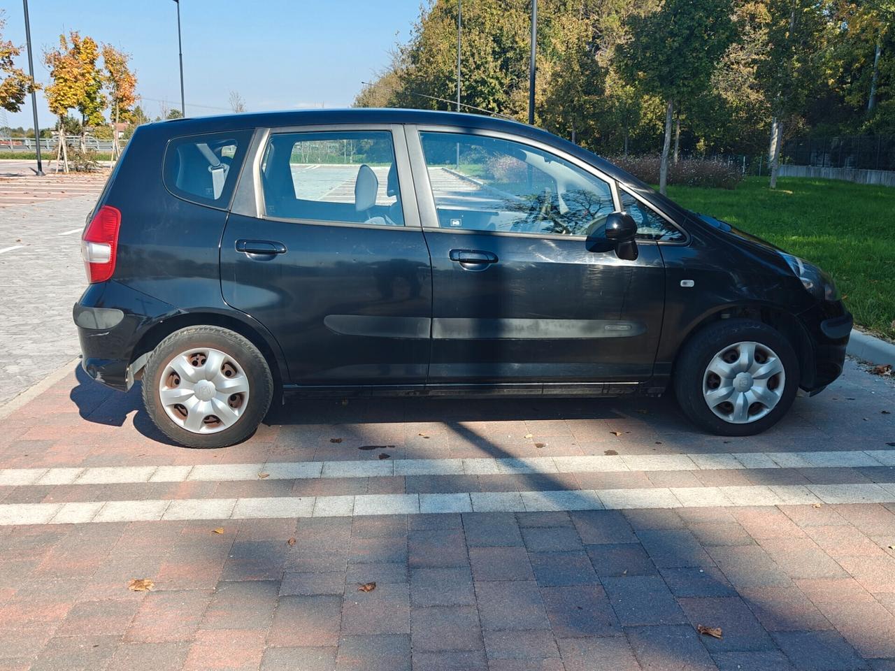 Honda Jazz 1.2 benzina 2004 – consumi bassi, neopatentati, economica, revisionata
