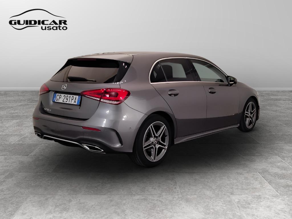 Mercedes-Benz Classe A - W177 2018 - A 200 d Premium Night edition auto