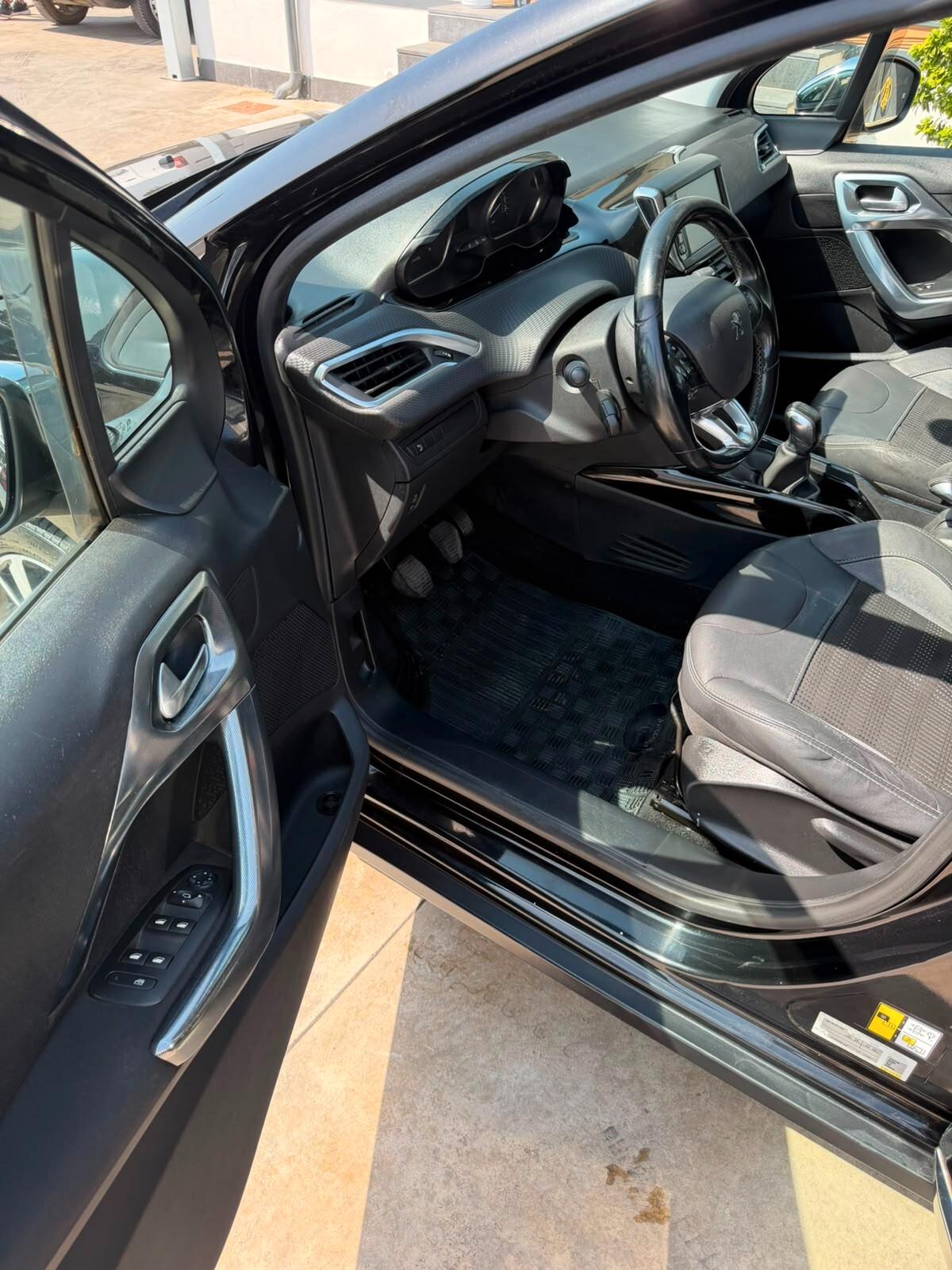 Peugeot 2008 BlueHDi 100 Allure