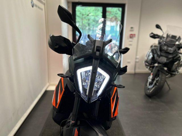 KTM 890 Adventure KTM 890 ADVENTURE