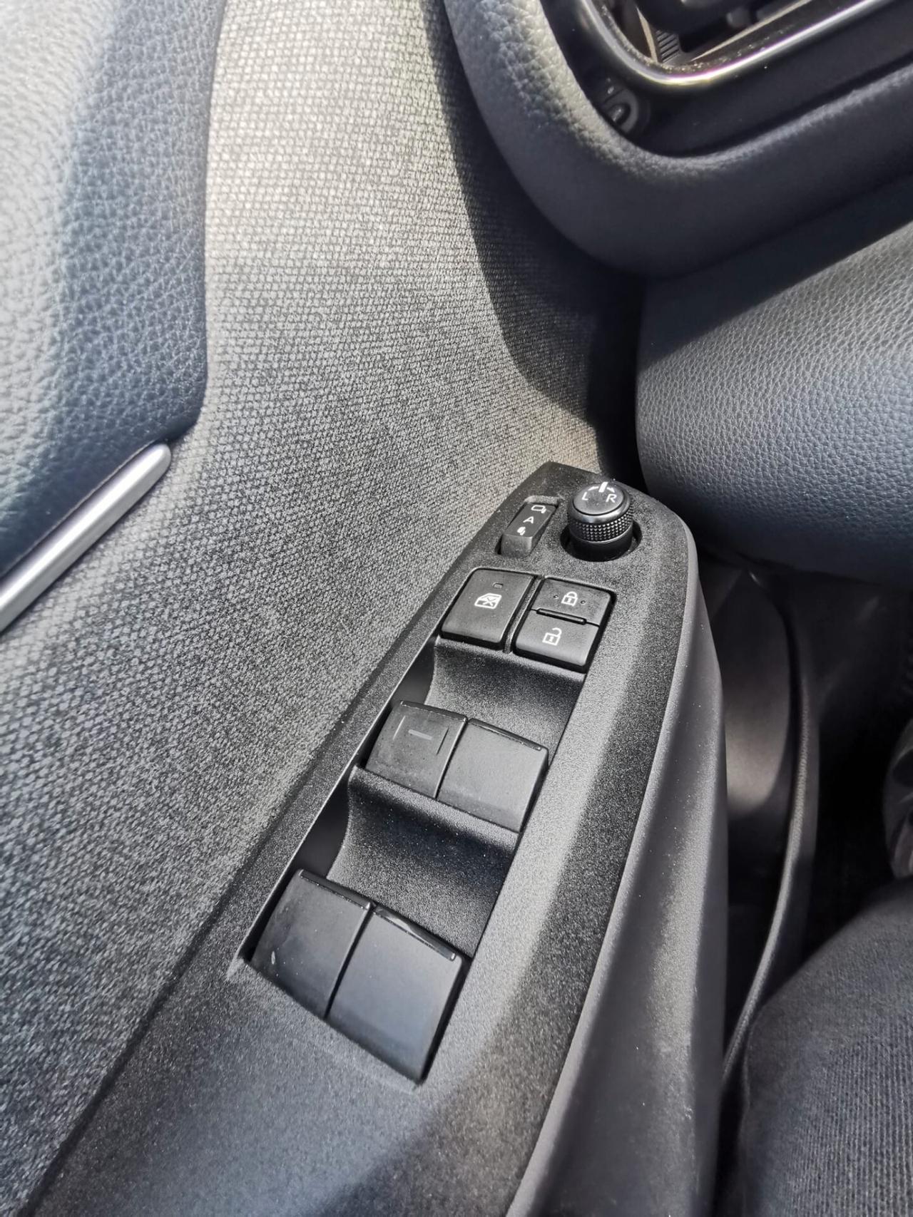 Toyota Yaris 1.5 Hybrid 5 porte Lounge