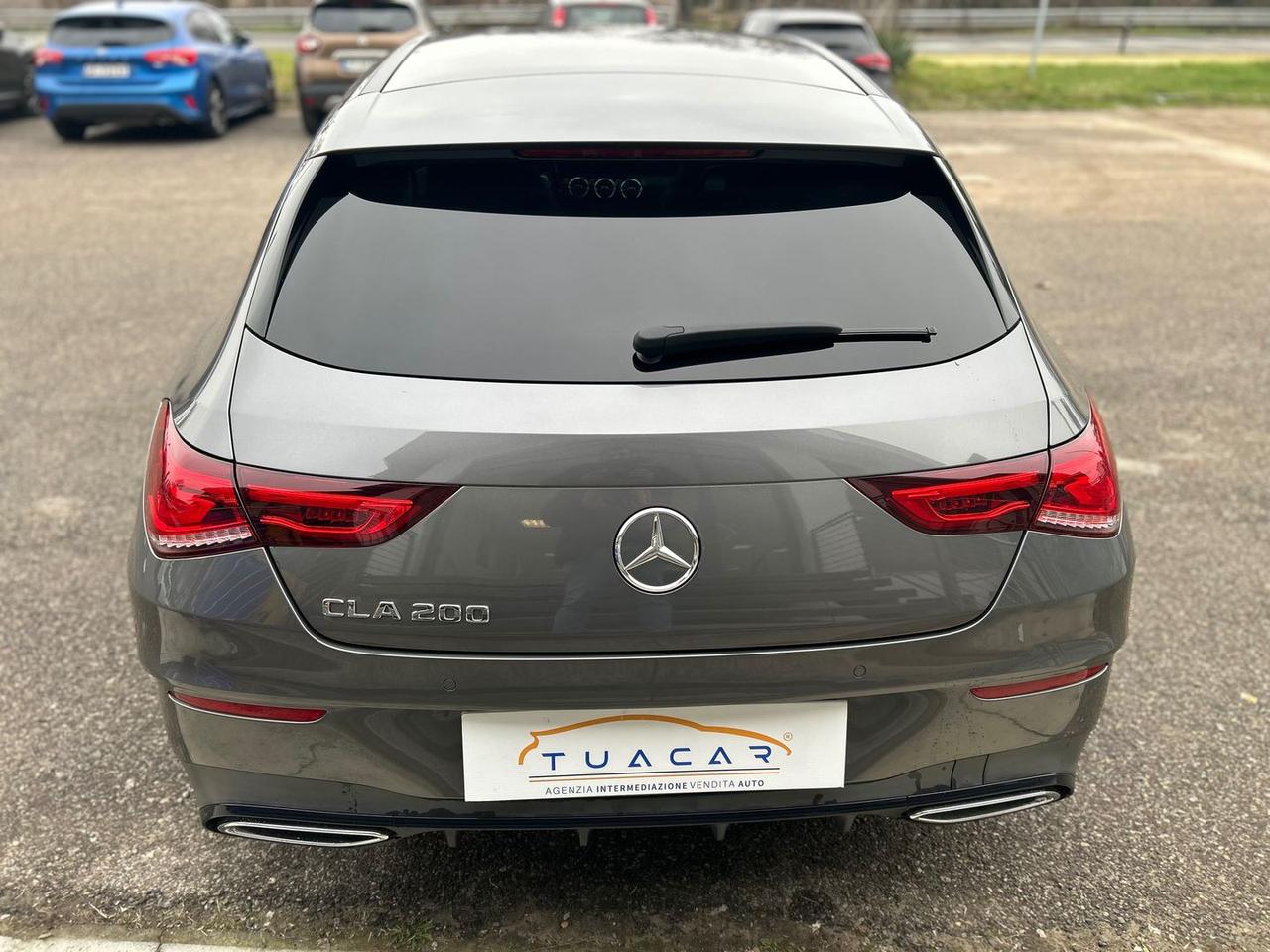 Mercedes-Benz CLA 200 Premium CLA 200 #8756