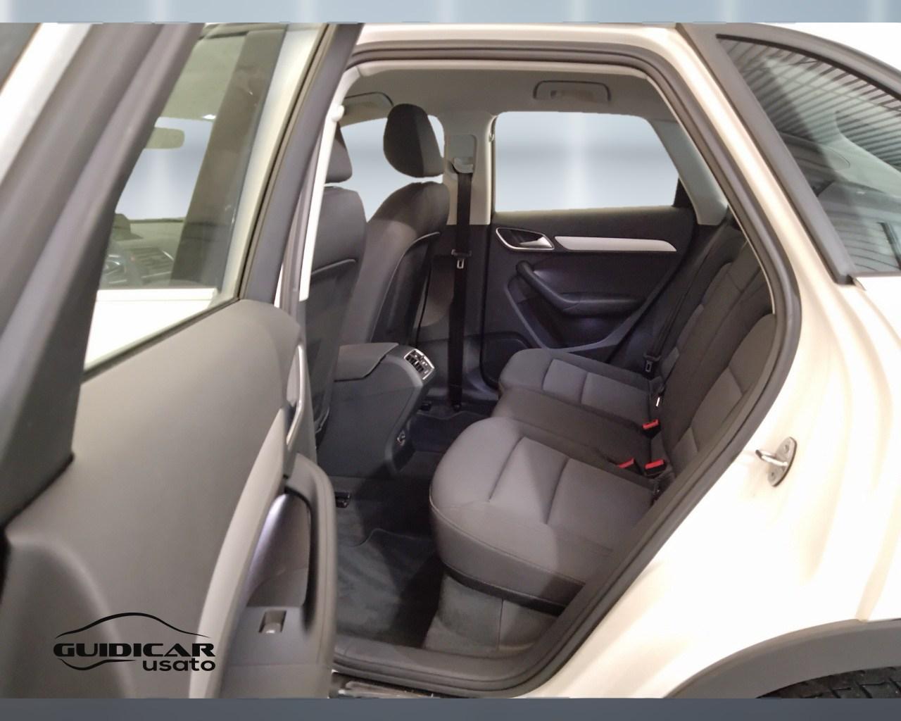 AUDI Q3 I 2015 - Q3 2.0 tdi Business 120cv s-tronic