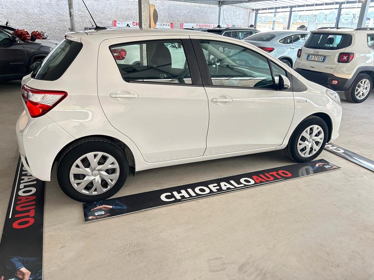 Toyota Yaris 1.5 Hybrid 5 porte Business