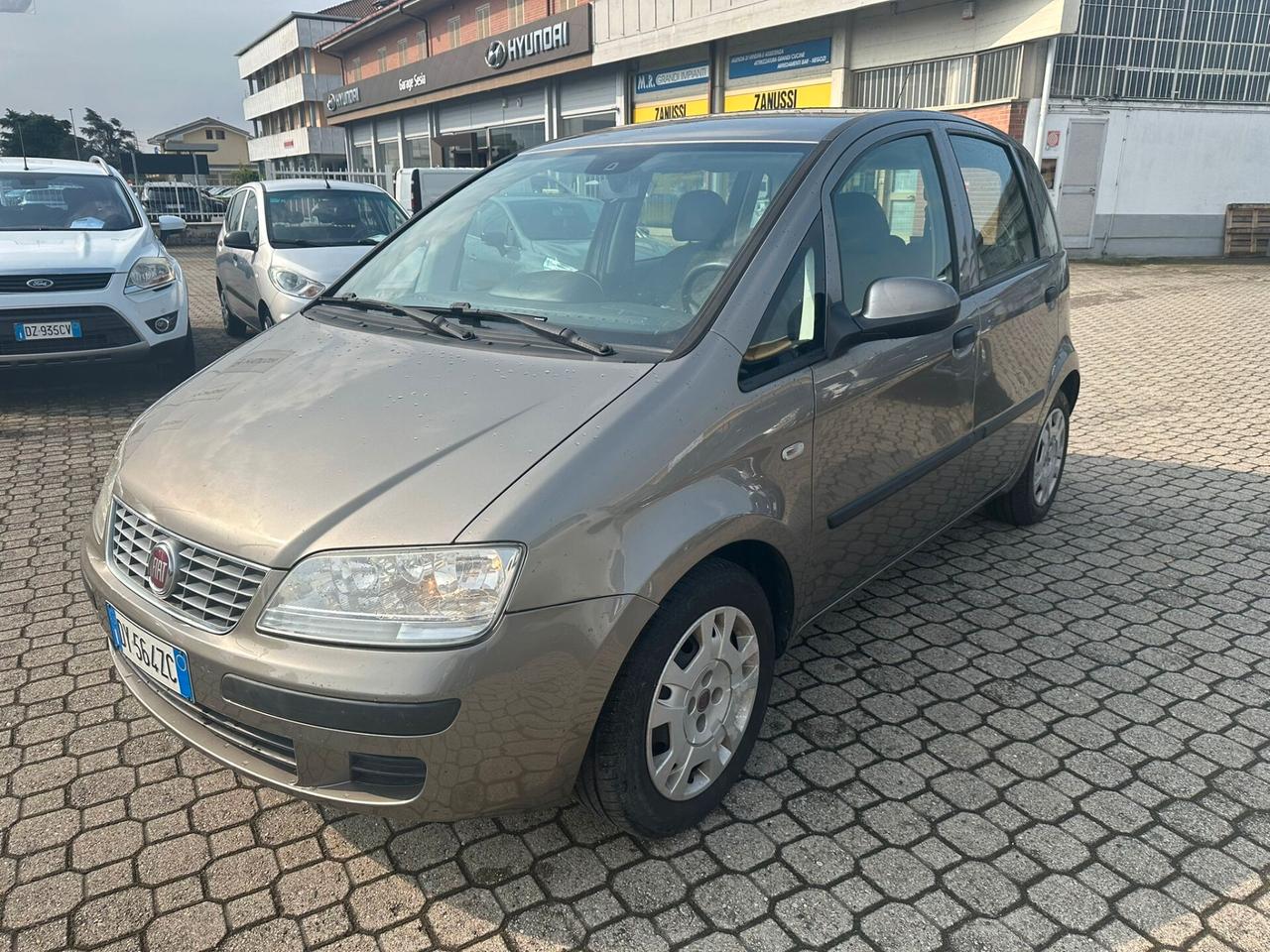 Fiat Idea 1.2 16V BlackLabel