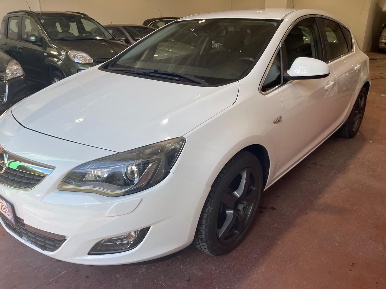 Opel Astra 1.6 Turbo 180CV 5 porte aut. Cosmo S