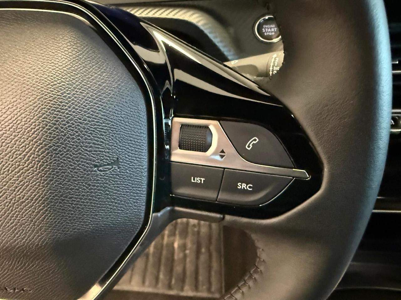 Peugeot 2008 Allure 100 S&S PureTech