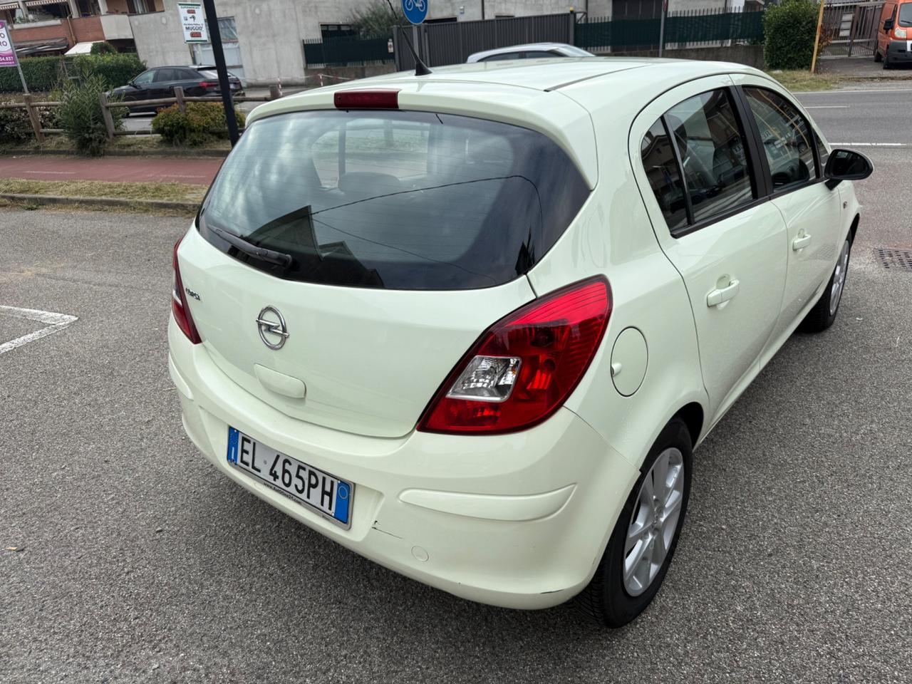 Opel Corsa 1.0 12V 5 porte Elective