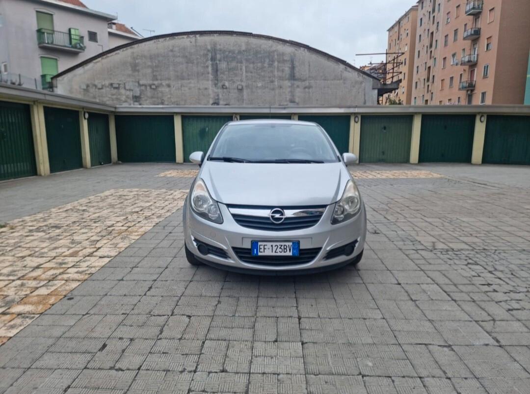 Opel Corsa 1.2 3 porte Club