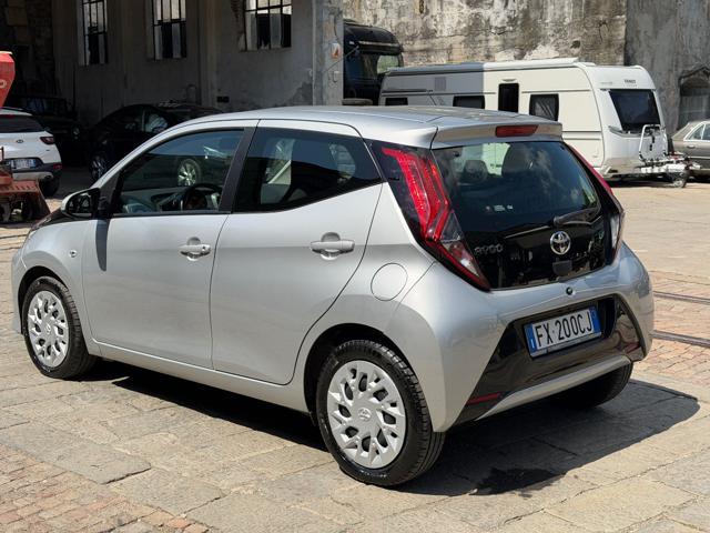 TOYOTA Aygo 1.0 VVT-i 72 CV 5 porte x-business MMT