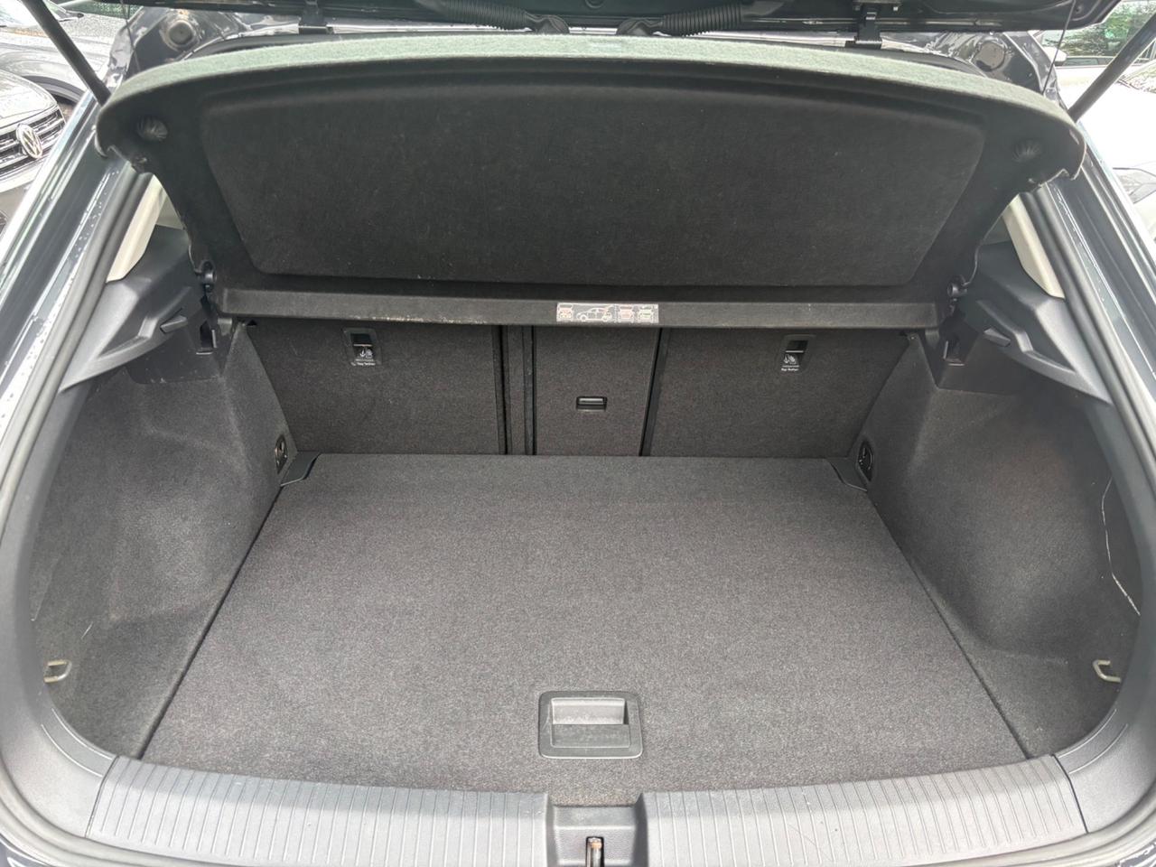 Volkswagen T-Roc 1.6 TDI Business