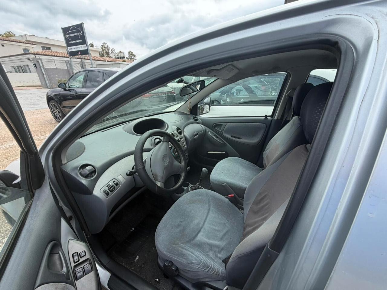 TOYOTA YARIS NEOPATENTATI