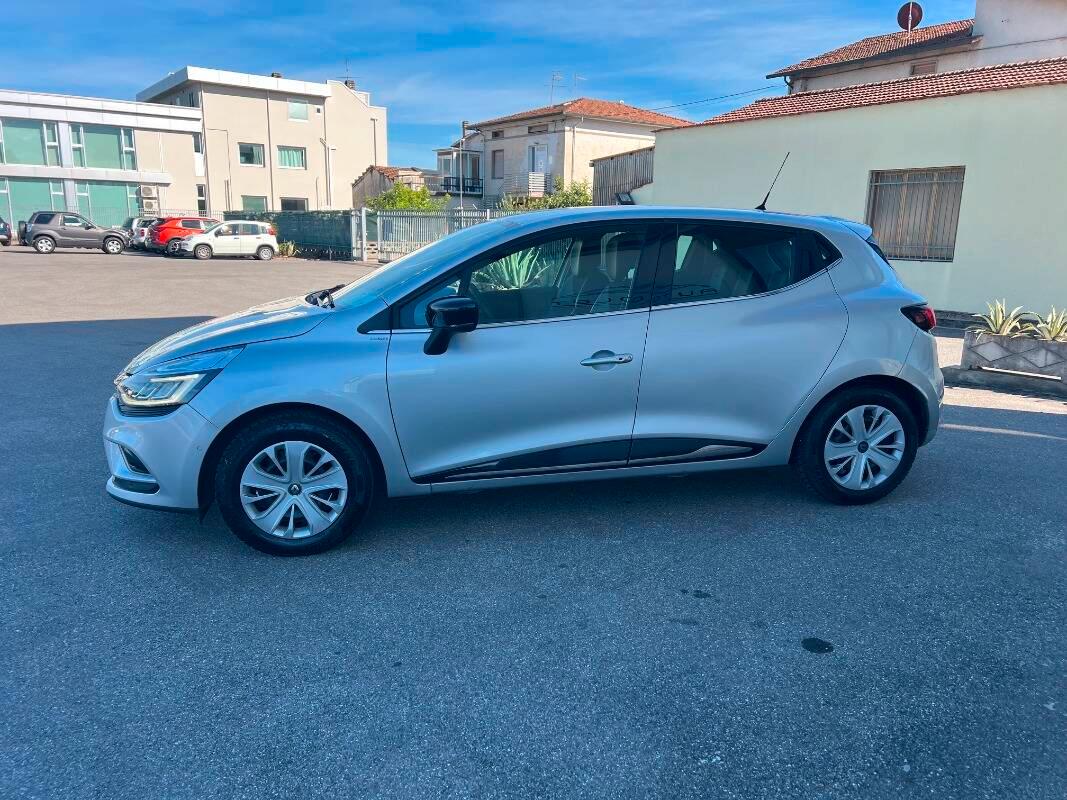 Renault Clio 0.9 tce Moschino Life 90cv