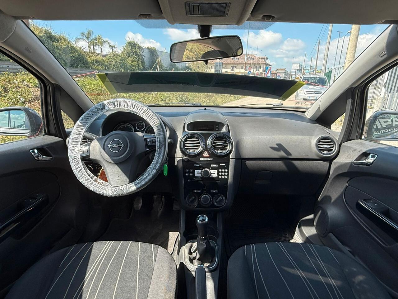 Opel Corsa 1.2 5 porte Cosmo