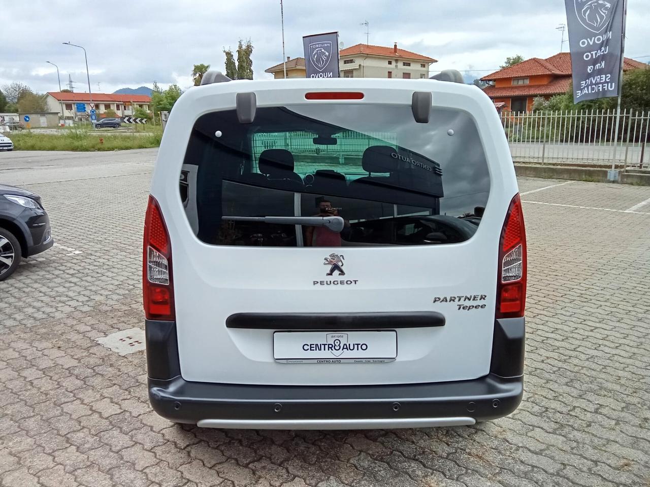 Peugeot Partner Tepee BlueHDi 120 S&S Outdoor