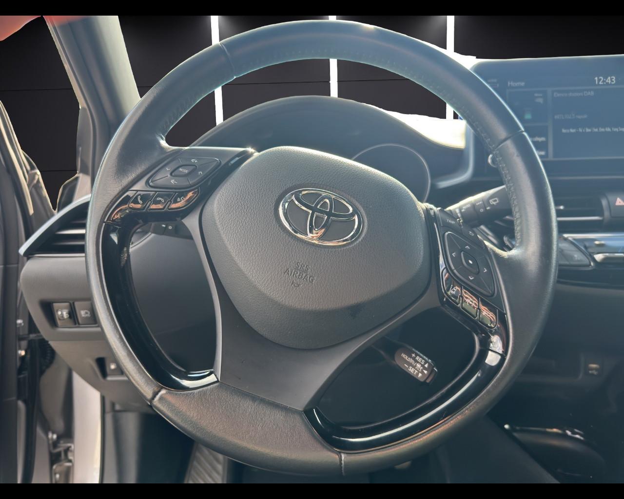 TOYOTA C-HR (2016-2023) - C-HR 1.8 Hybrid E-CVT Trend