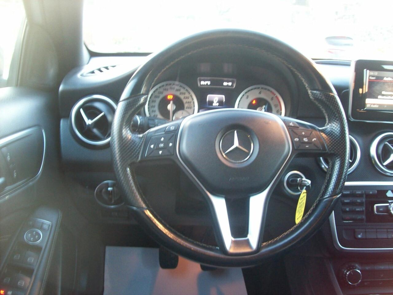 MERCEDES A 200 CD CV.136 PREMIUM "2013"