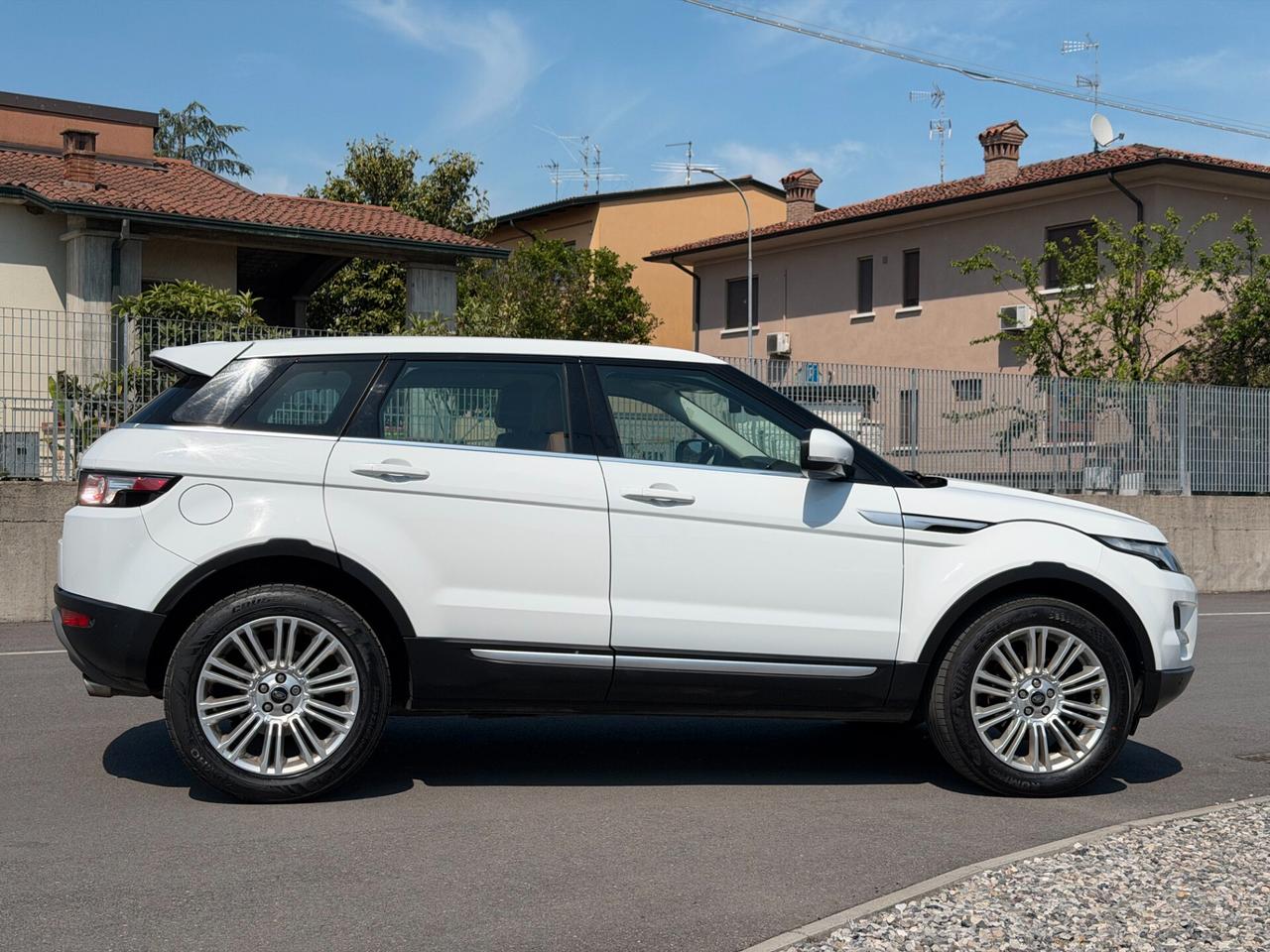 Land Rover Range Evoque 2.2 Sd4 5p. Dynamic +IVA
