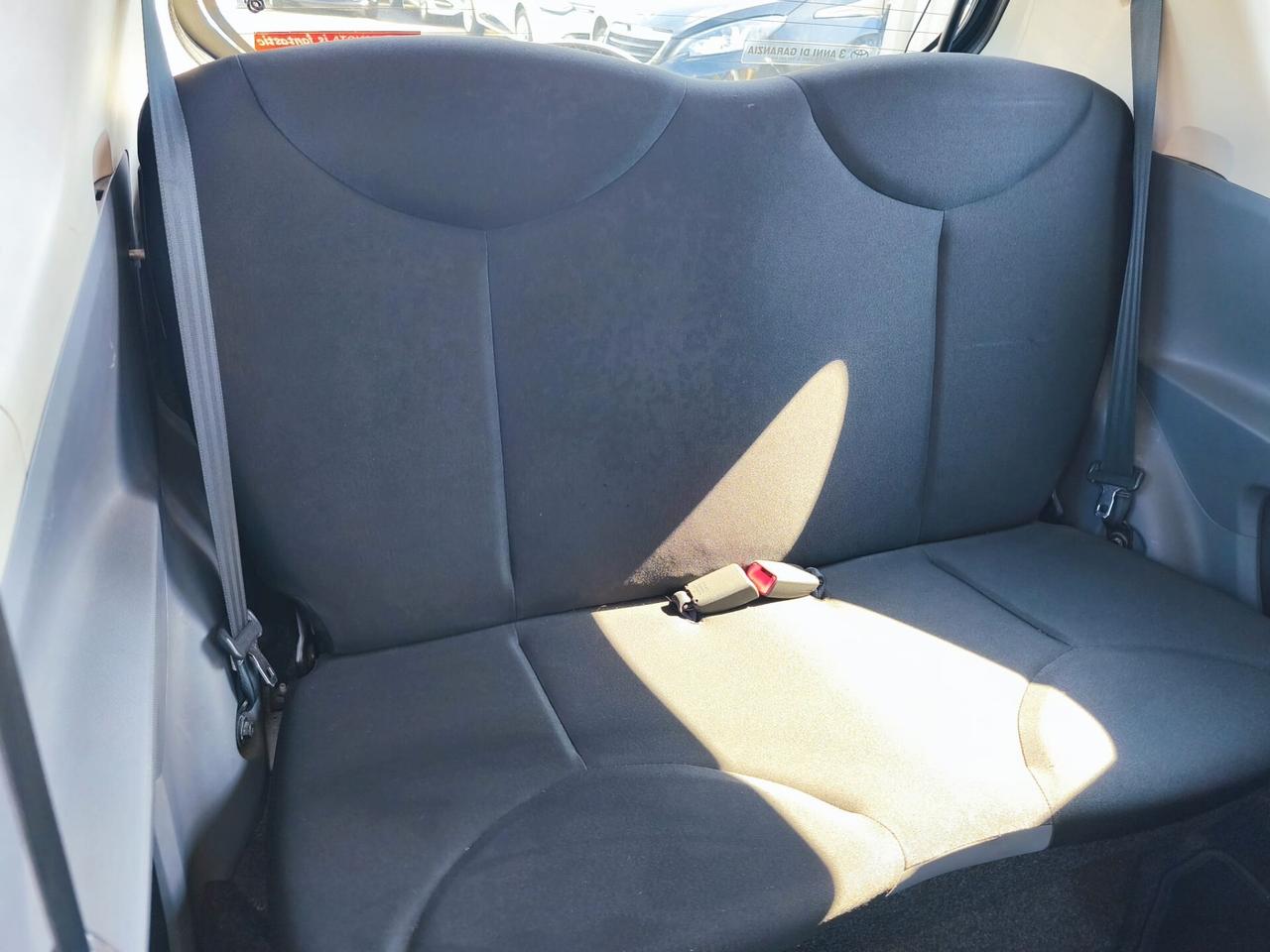 Toyota Aygo 1.0 12V VVT-i 3 porte Now Connect