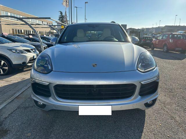 PORSCHE Cayenne 3.0 S E-Hybrid DIFFERENZ. RUMOROSO