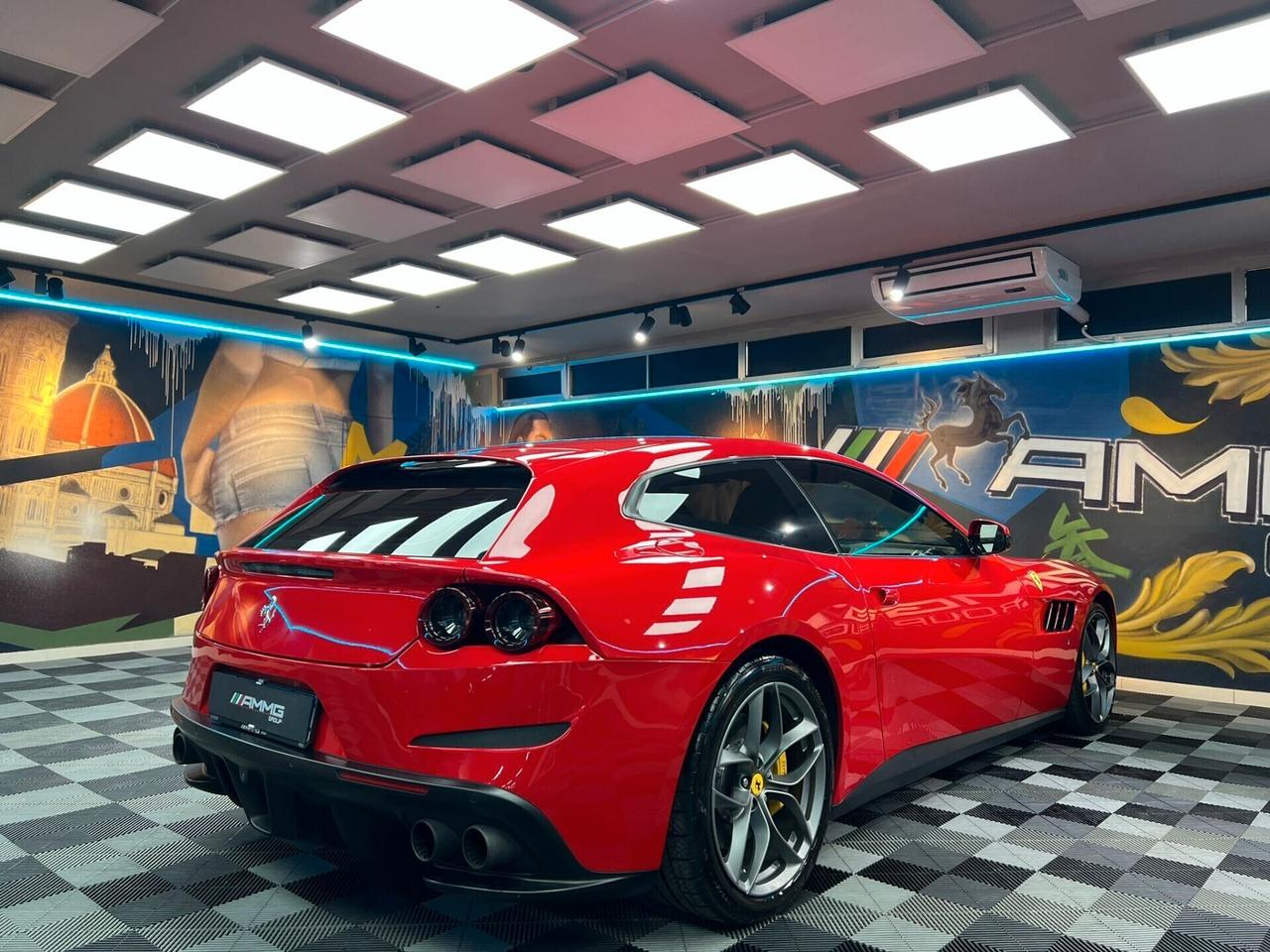 Ferrari GTC4 Lusso 3.9 T dct (296)