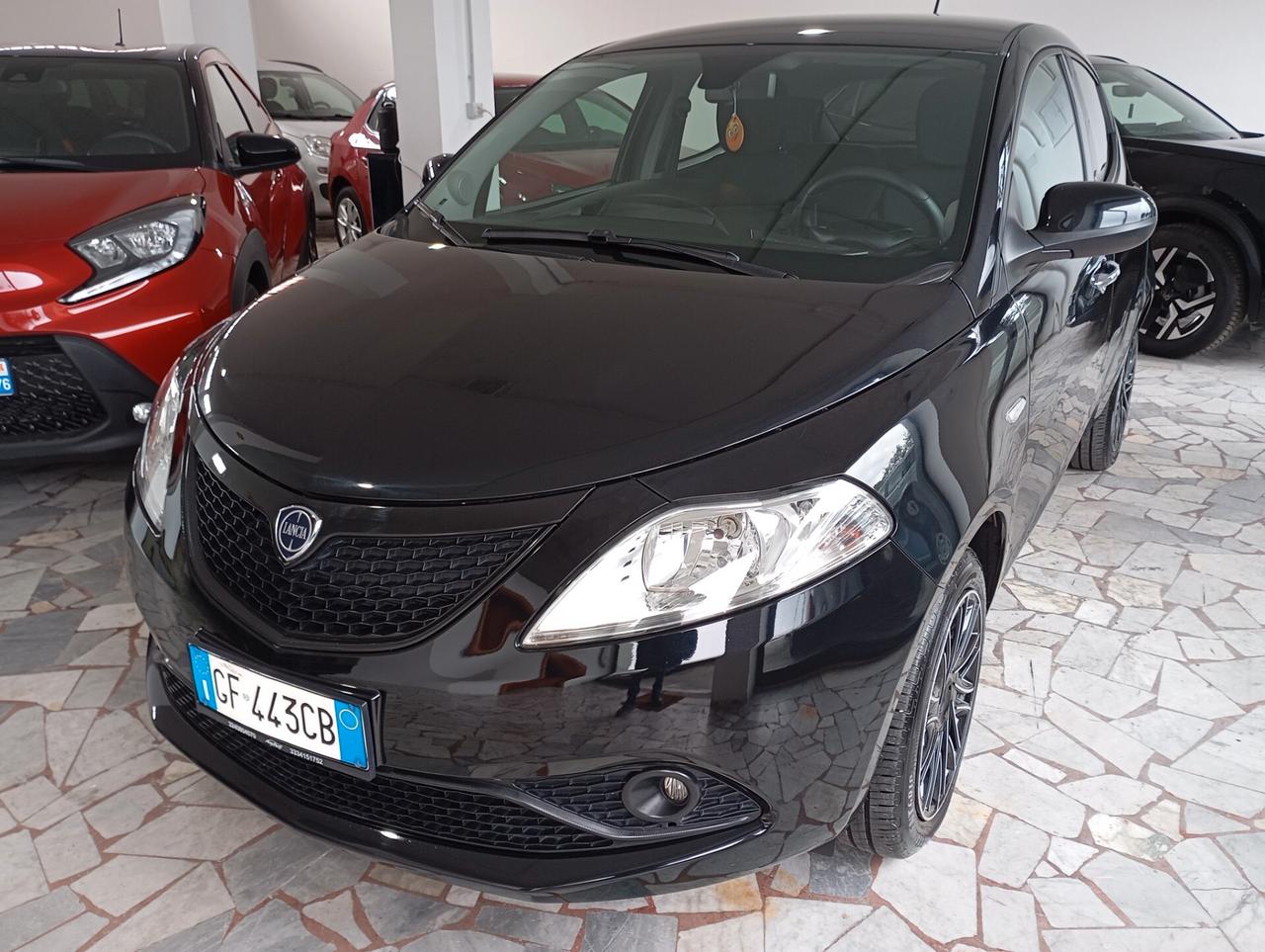 Lancia Ypsilon 5P 1.0 FireFly Hybrid Ecochic Gold