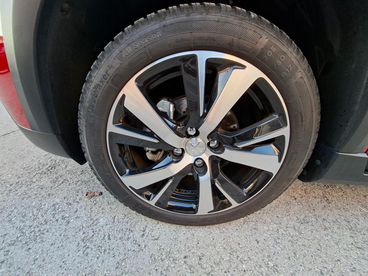 Peugeot 2008 2008 1.5 bluehdi Allure s&s 120cv eat6