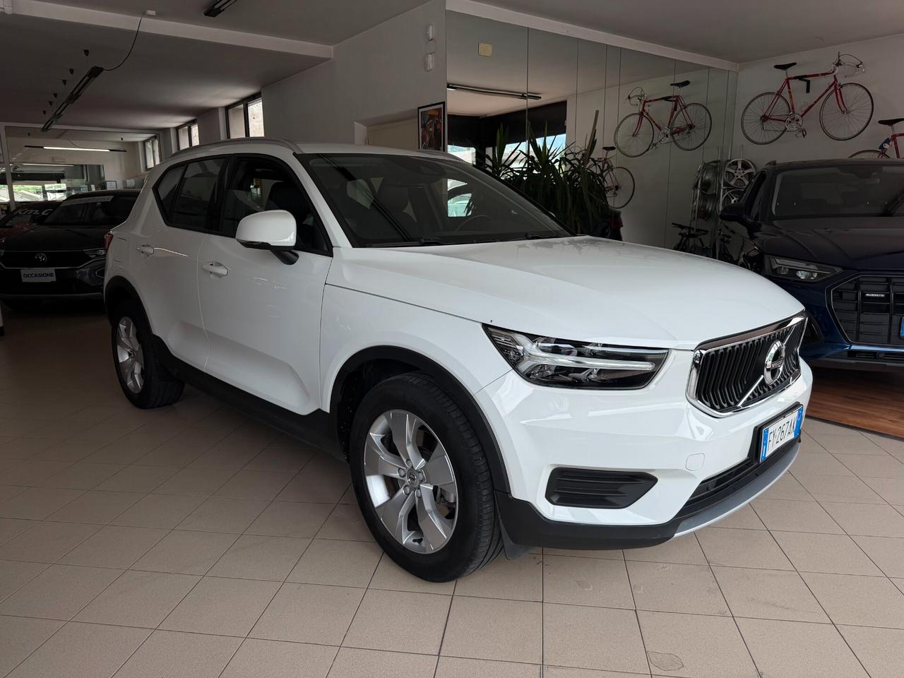 Volvo XC40 2.0cc 190Cv Automatica-Retrocamera