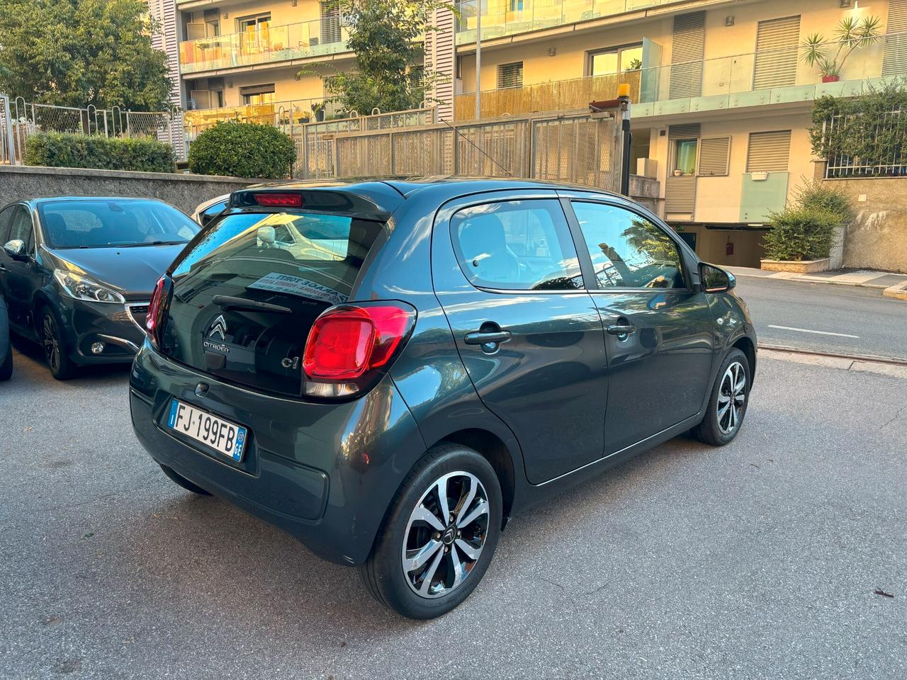 Citroen C1 PureTech 82 5 porte Shine