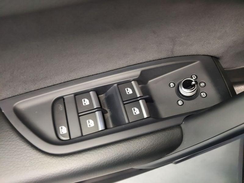 Audi Q5 Q5 40 2.0 tdi mhev 12V S line quattro s-tronic