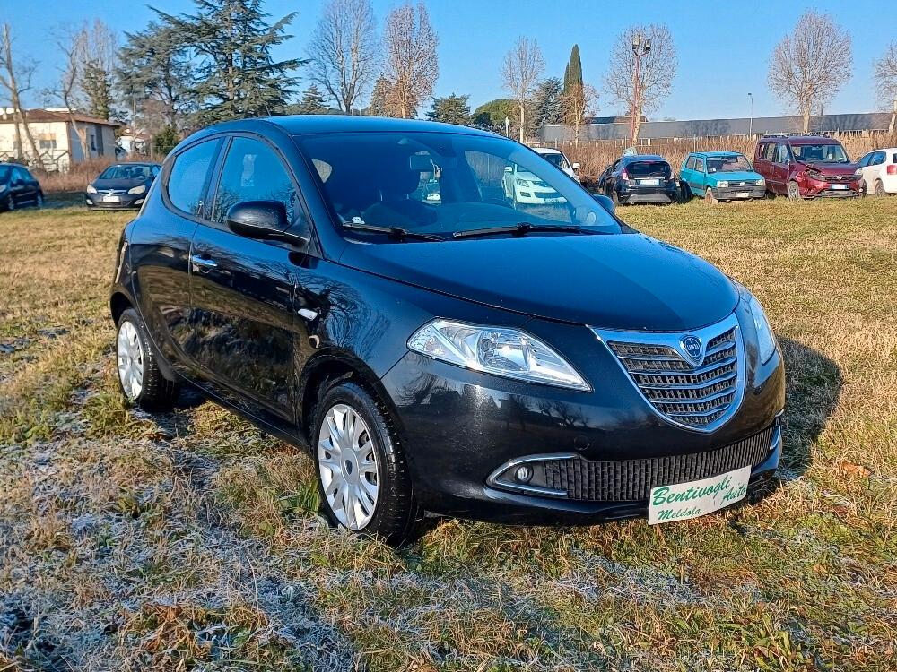 Lancia Ypsilon 1.2 69 CV 5 porte GPL Ecochic Gold 2015