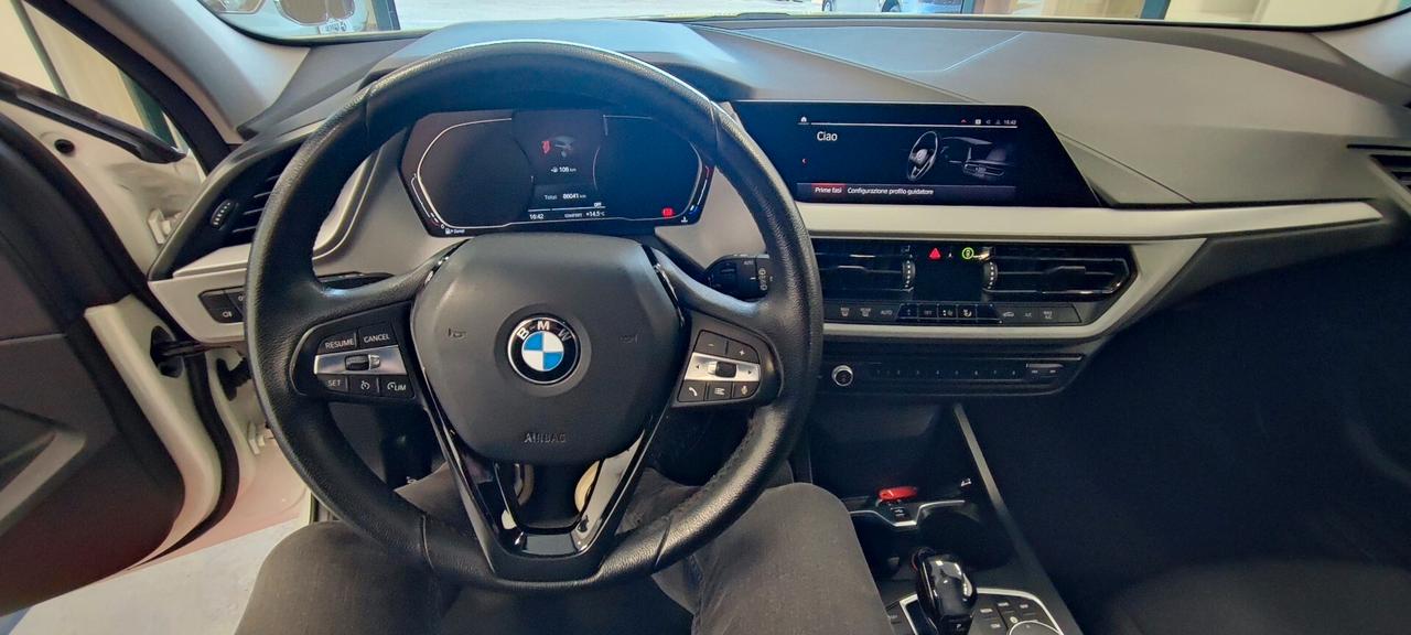 Bmw 116 116d 5p. Business Advantage