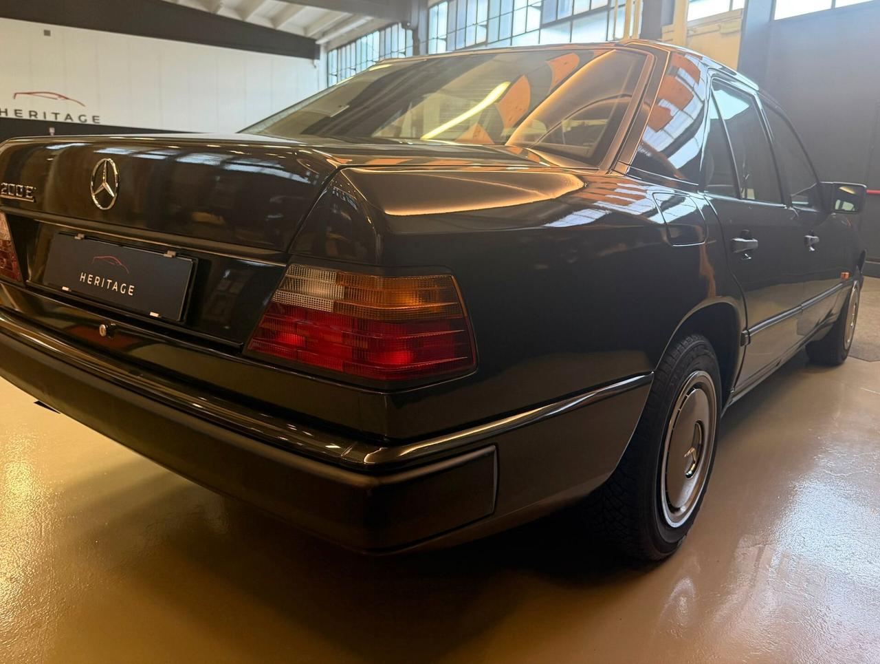 Mercedes-benz E 200 (124) Manuale / ASI Tetto Apribile