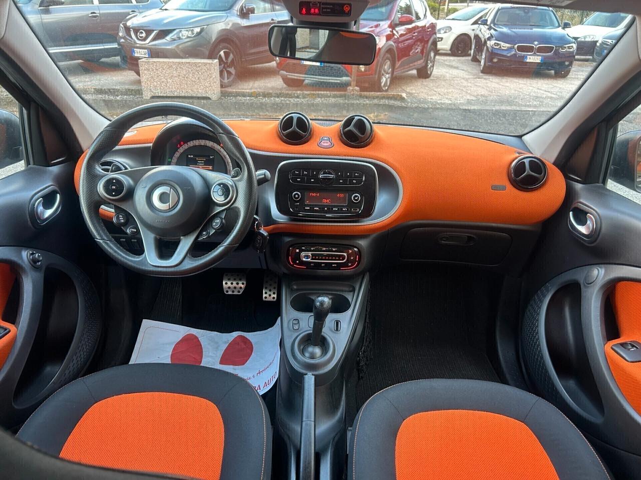 " UNA CHICCA " Smart ForFour 70 1.0 twinamic Passion