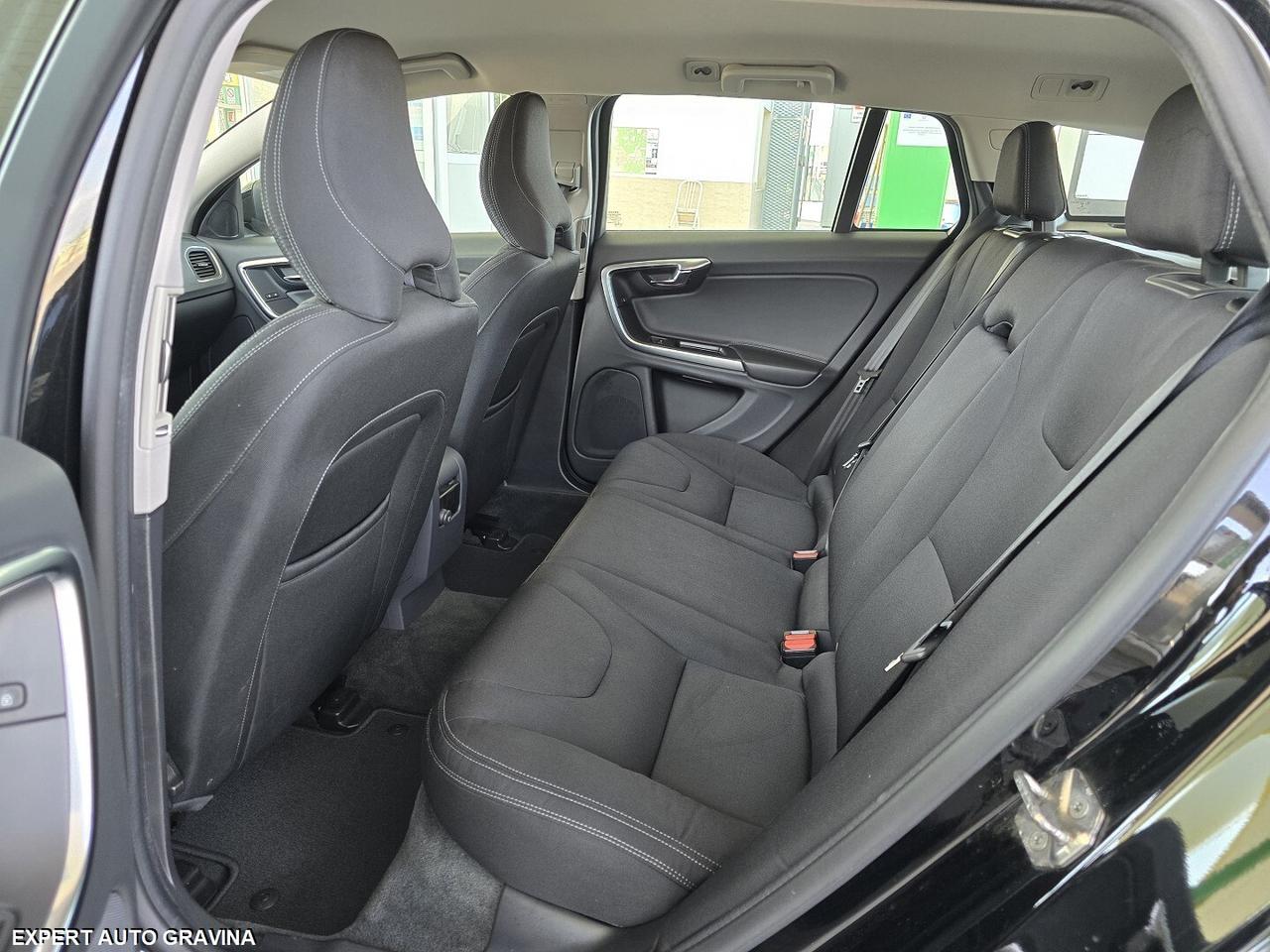 VOLVO V60 D2 2.0cc 120cv