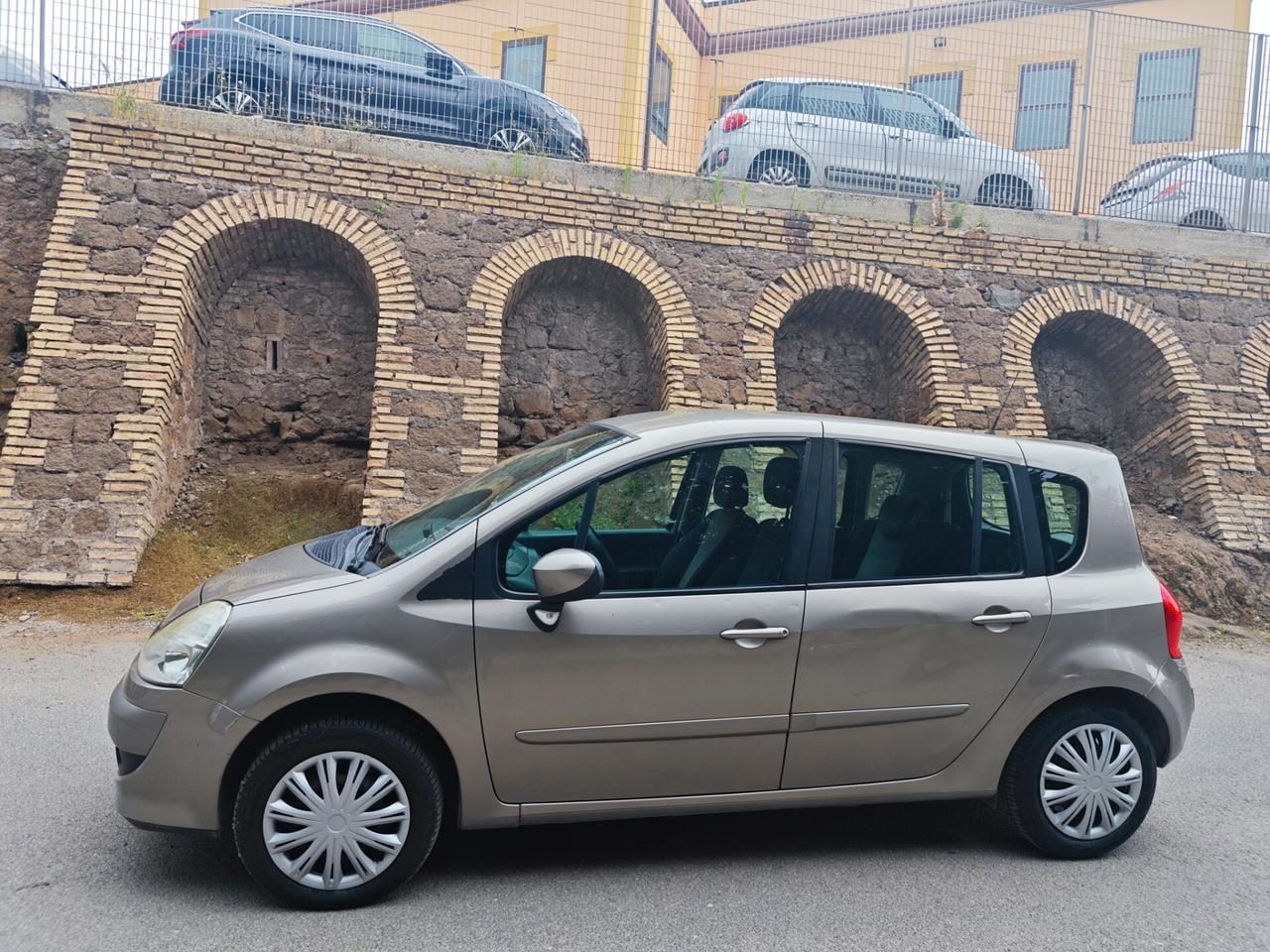 Renault Modus 1.2 16V Dynamique