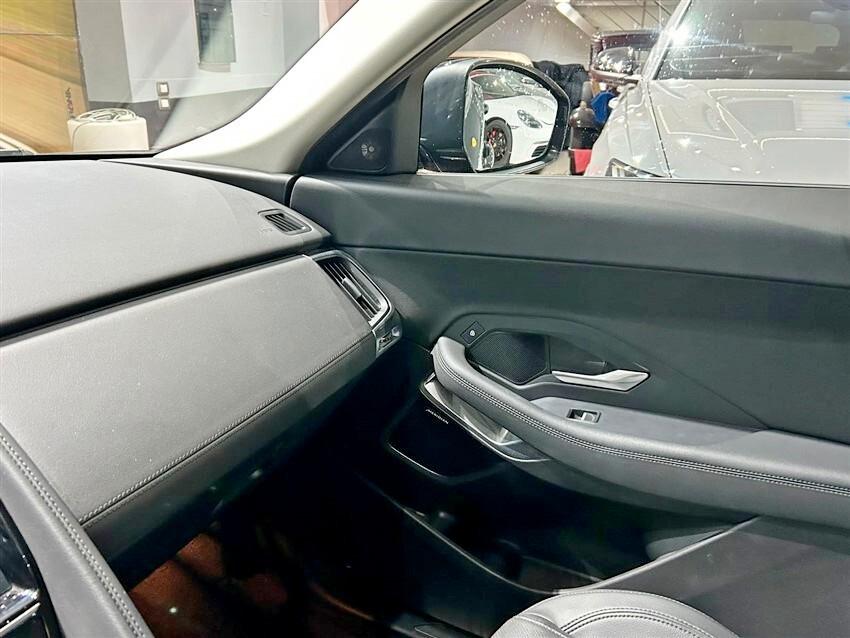 Jaguar E-Pace 2.0D I4 163 CV SE