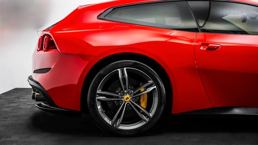 Ferrari GTC4 Lusso LEASING FULL INCLUSIVE - NOLEGGIO LUNGO TERMINE