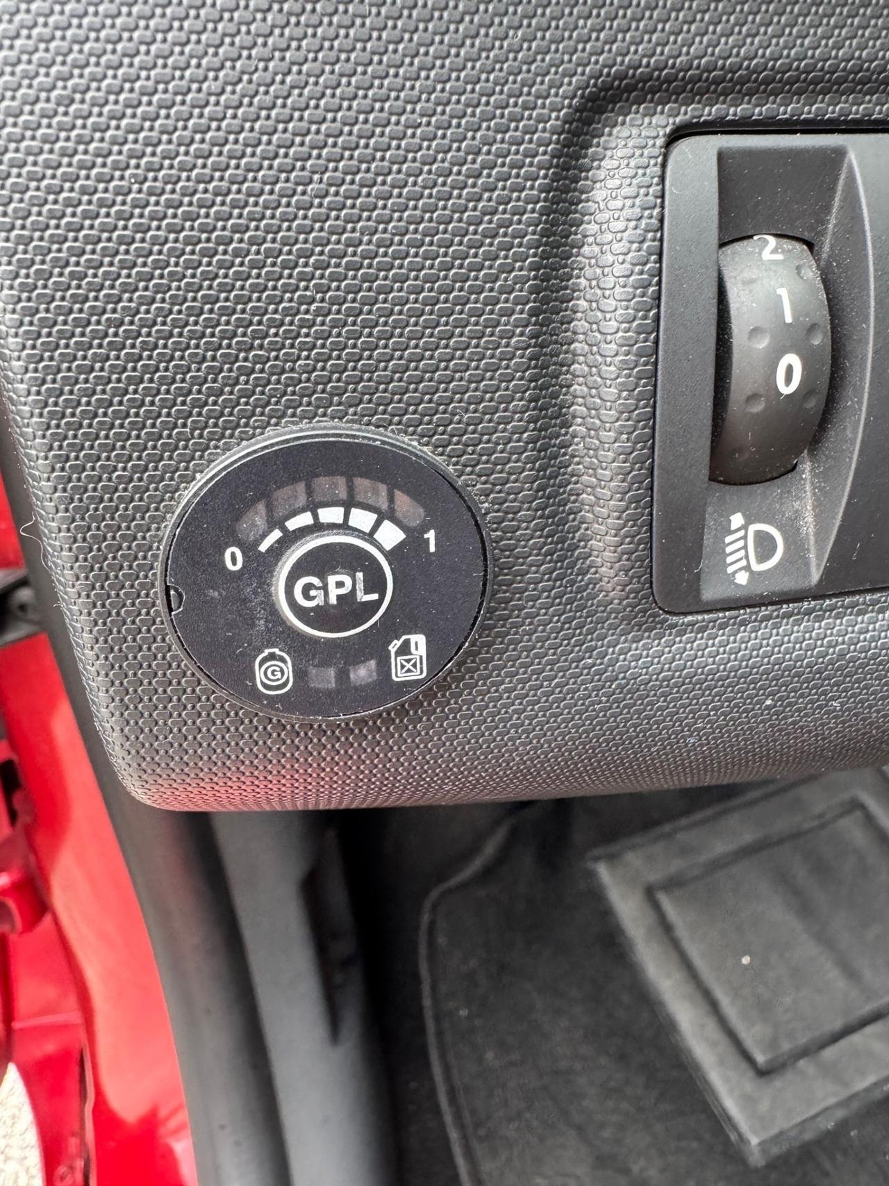 Renault Clio 1.2 benzina/GPL 5 porte Live