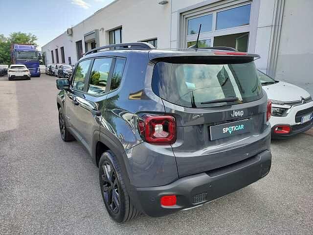 Jeep Renegade 1.5 Turbo T4 MHEV Summit