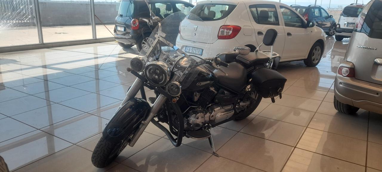 Yamaha XVS 1100 Drag Star