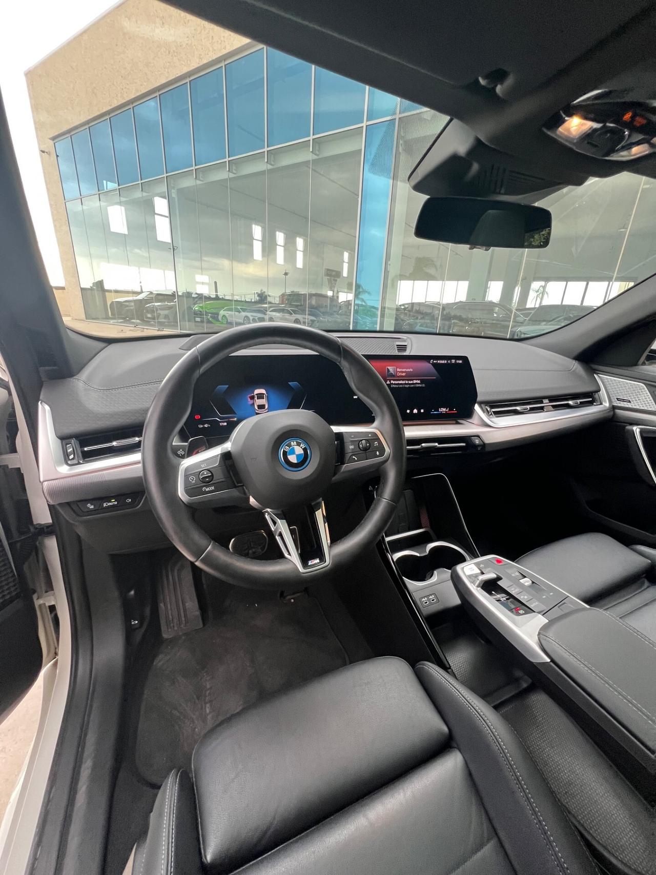 BMW iX2 xdrive 30 MSport pro - possibilità noleggio no scoring