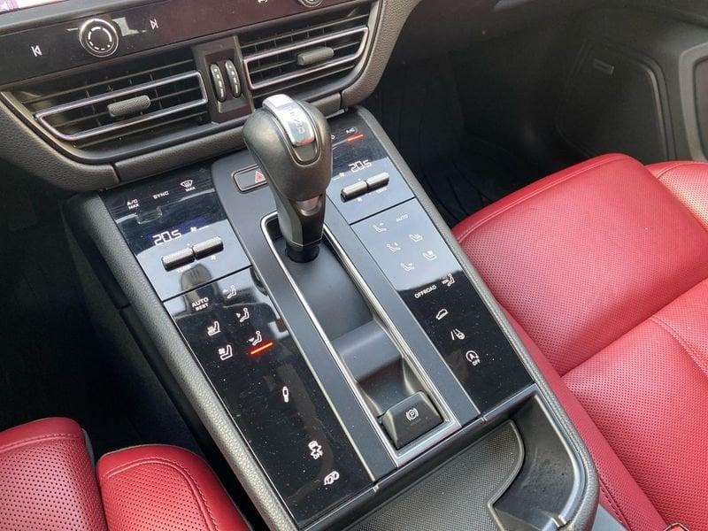 Porsche Macan 2.0 265cv pdk