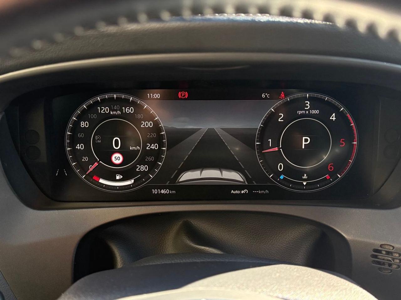 Jaguar F-Pace 180 cv #8582