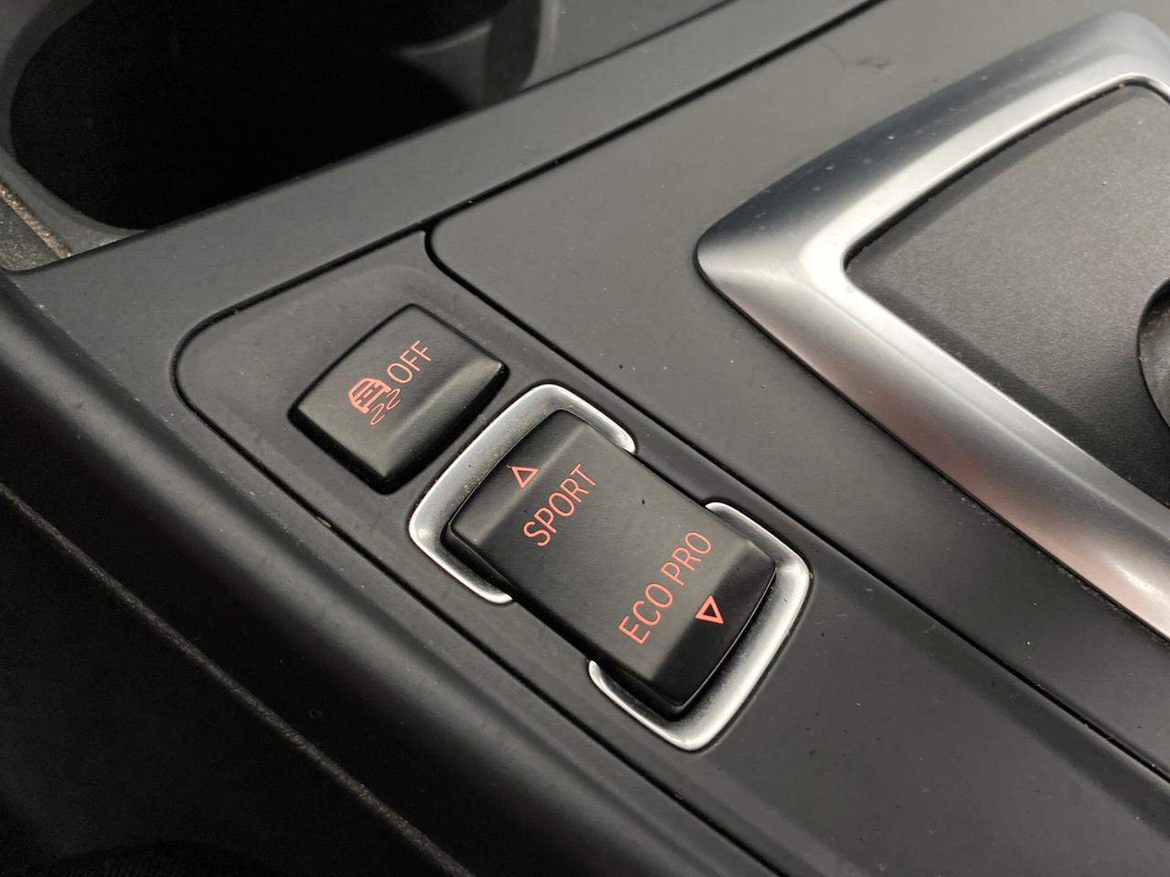 Bmw 118 118d 5p. Unique