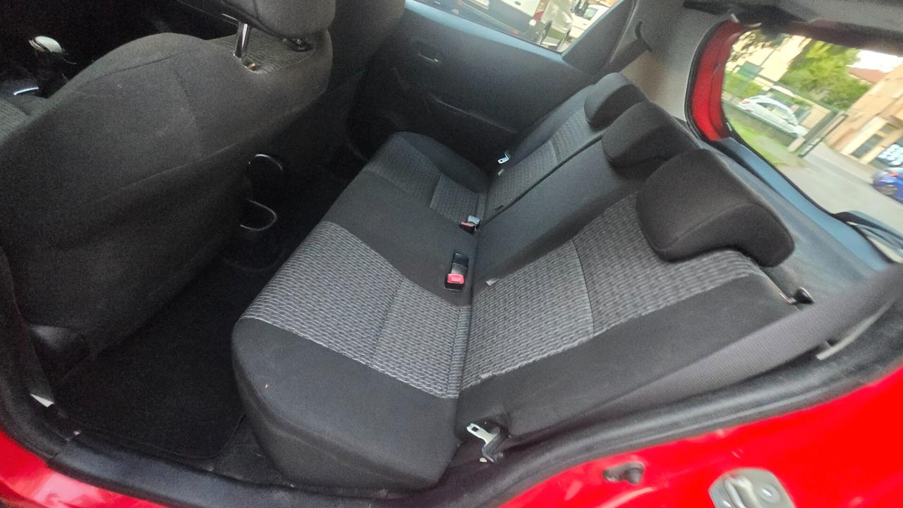 Toyota Yaris 1.0 5 porte Lounge