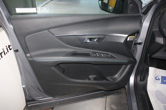 PEUGEOT 3008 BlueHDi 130 EAT8 Allure Pack