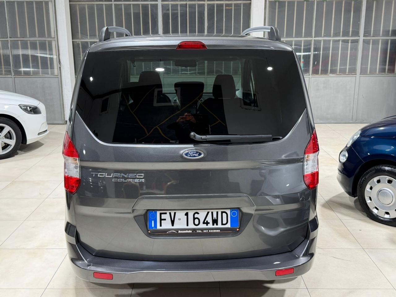 Ford Tourneo Courier 1.5 TDCI 75 CV Sport 5 Posti