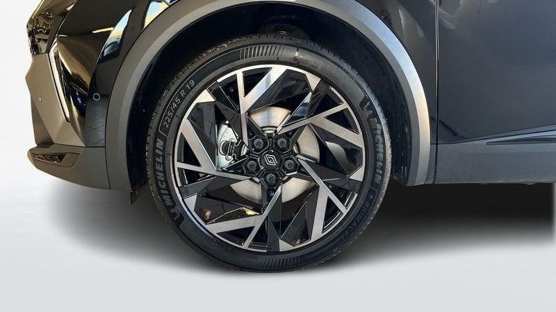 Renault Captur NUOVO esprit Alpine full hybrid E-Tech 145 cv