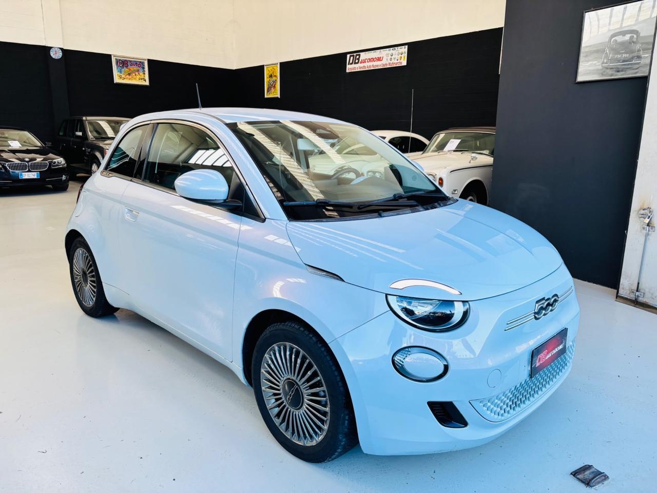 Fiat 500 500e Berlina 42 kWh La Prima
